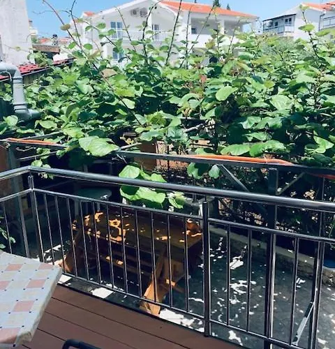 شقة Cubela تروغير